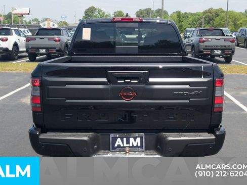 Used 2026 Nissan Frontier PRO-4X AWD/4WD image 7