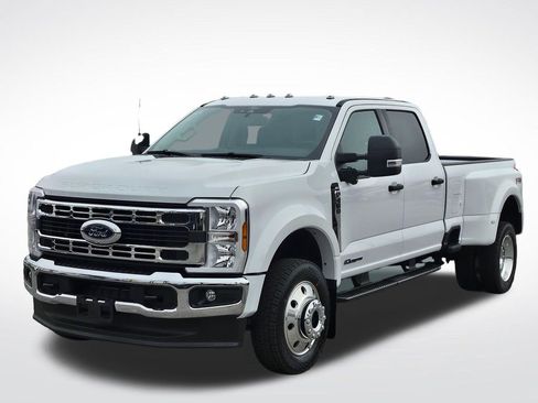 New 2026 Ford F450 XLT w/ 360-Degree Camera Package image 2