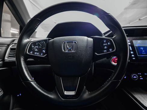 Certified 2018 Honda Clarity Touring image 27