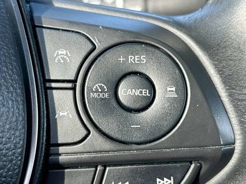 Used 2024 Toyota Corolla SE FWD image 17