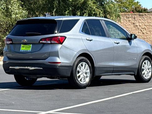 Used 2024 Chevrolet Equinox LT FWD image 11