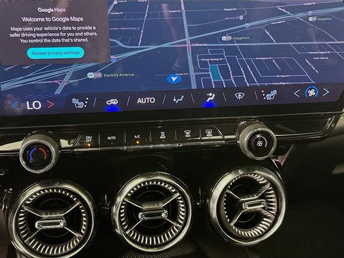 Used 2024 Chevrolet Blazer EV LT image 24