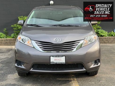 Used 2016 Toyota Sienna LE FWD image 8