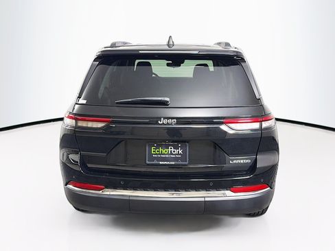 Used 2023 Jeep Grand Cherokee Laredo RWD image 7