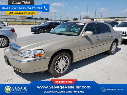 Used 2009 Lincoln Town Car Signature Limited