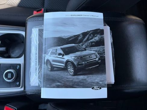 Used 2022 Ford Explorer XLT image 51