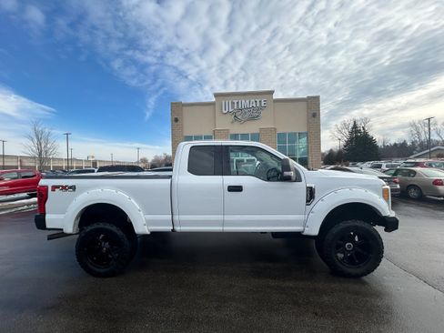 Used 2017 Ford F250 XLT w/ FX4 Off-Road Package image 1
