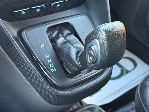 Used 2020 Ford Transit Connect XL image 22