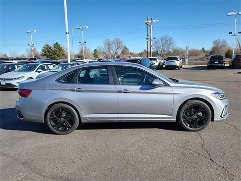 New 2026 Volkswagen Jetta SE image 2