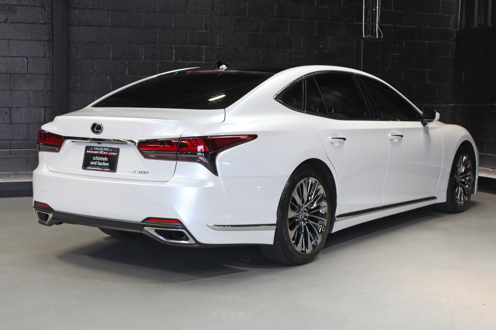 Used 2022 Lexus LS 500 w/ Interior Upgrade Package RWD image 18