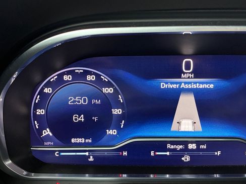 Used 2023 Chevrolet Suburban Premier w/ Advanced Technology Package image 20