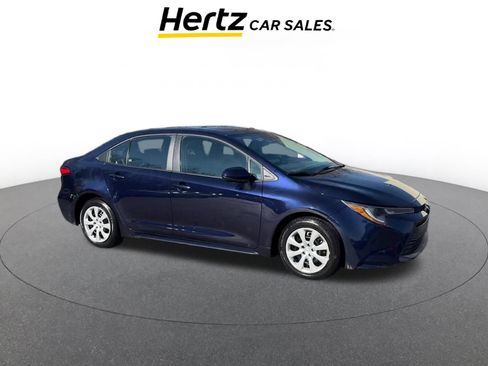 Used 2025 Toyota Corolla LE image 1