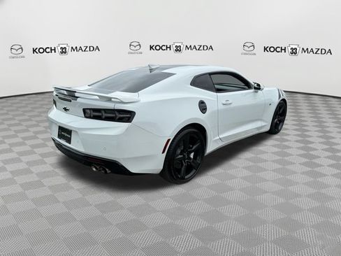 Used 2016 Chevrolet Camaro SS RWD image 18