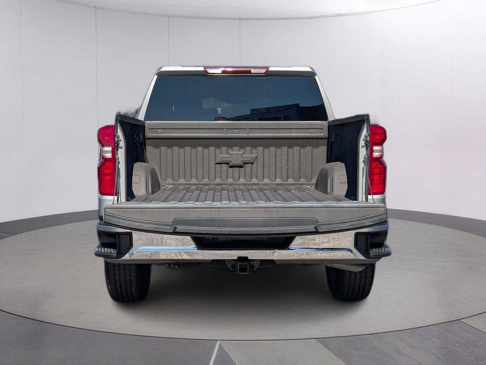 Used 2024 Chevrolet Silverado 1500 LT w/ Protection Package RWD image 5