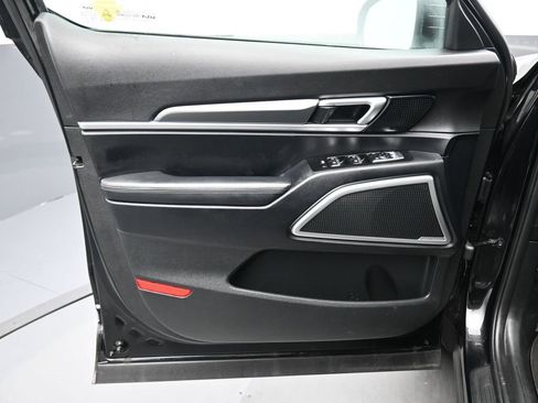 Used 2022 Kia Telluride S image 9