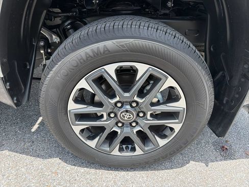 Used 2025 Toyota Tundra Limited AWD/4WD image 48
