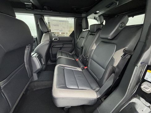 New 2025 Ford Bronco Outer Banks image 13