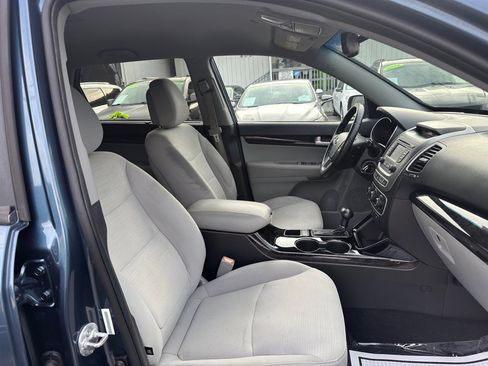 Used 2015 Kia Sorento LX FWD image 13