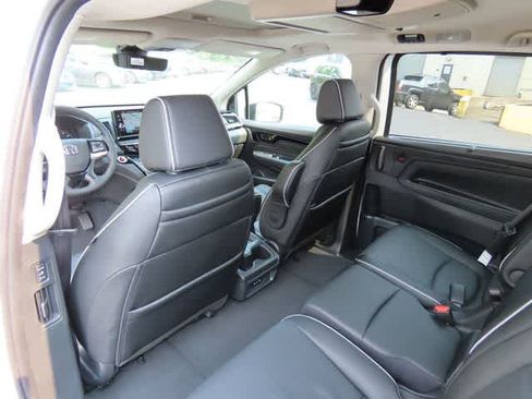 New 2026 Honda Odyssey Elite image 16