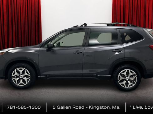 Used 2024 Subaru Forester Premium AWD/4WD image 8