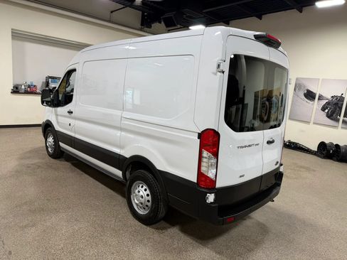Used 2020 Ford Transit 250 Medium Roof AWD image 19