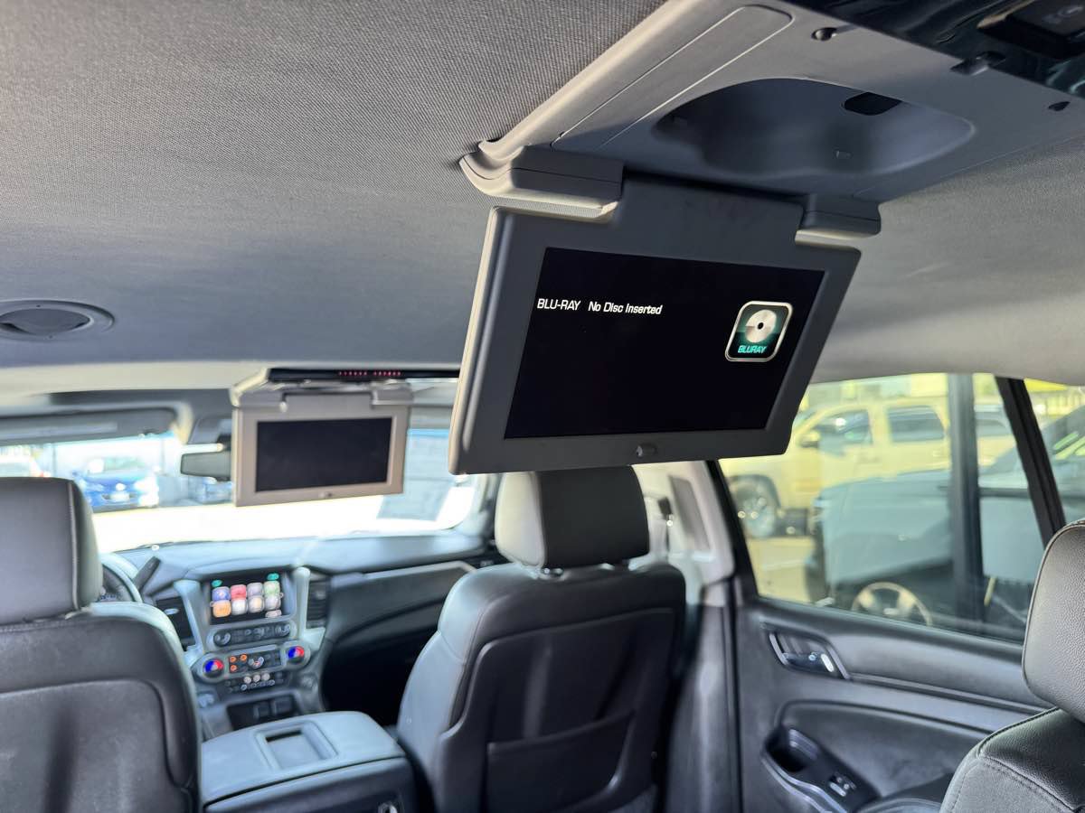 Used 2015 Chevrolet Suburban LT AWD/4WD image 29