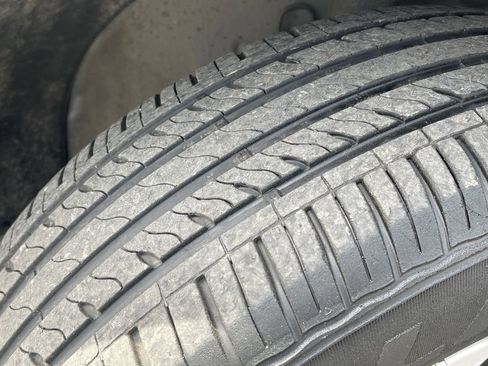 Used 2017 Chevrolet Equinox LT image 10