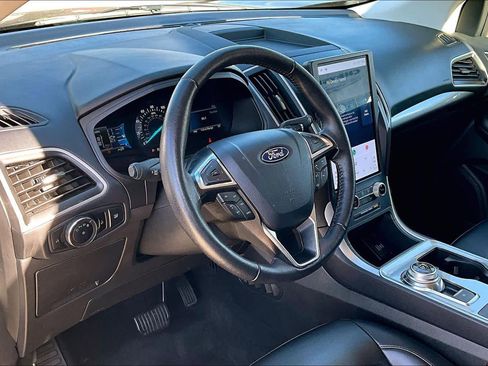 Used 2024 Ford Edge SEL image 16