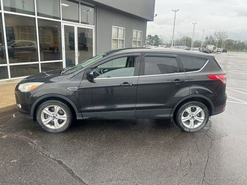 Used 2015 Ford Escape SE image 16