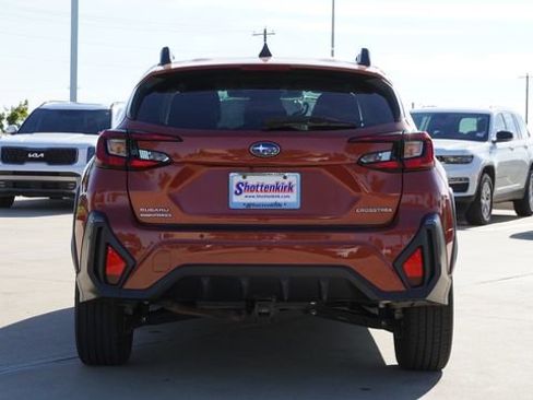 Used 2024 Subaru Crosstrek 2.5i Limited AWD/4WD image 8