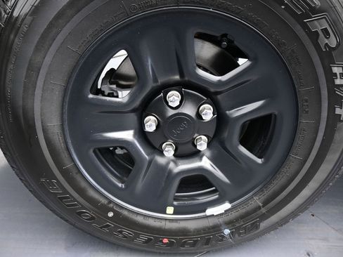 New 2026 Jeep Gladiator Sport image 35