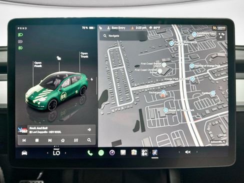 Used 2022 Tesla Model Y Performance AWD/4WD image 9