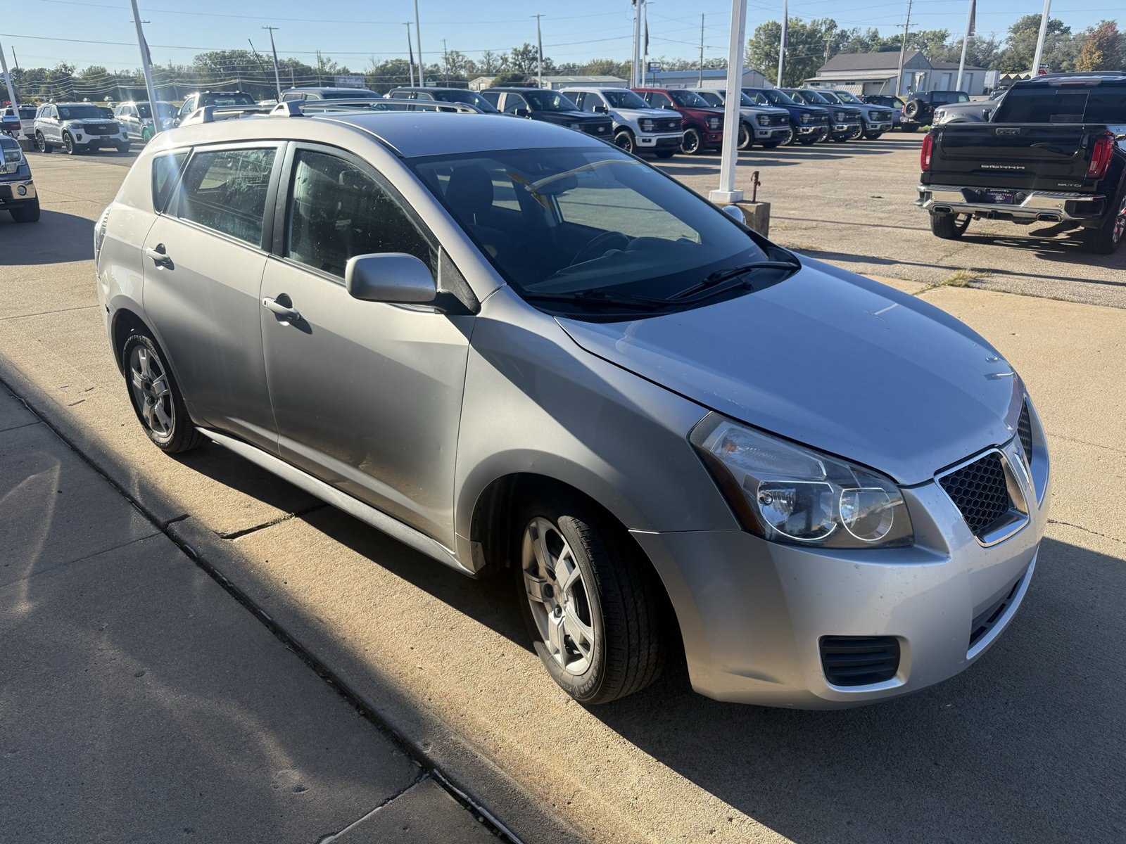 Used 2009 Pontiac Vibe AWD w/ Preferred Package image 3