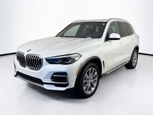 Used 2023 BMW X5 sDrive40i w/ Premium Package image 2