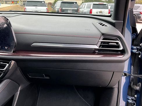 Used 2024 Chevrolet Traverse RS image 18