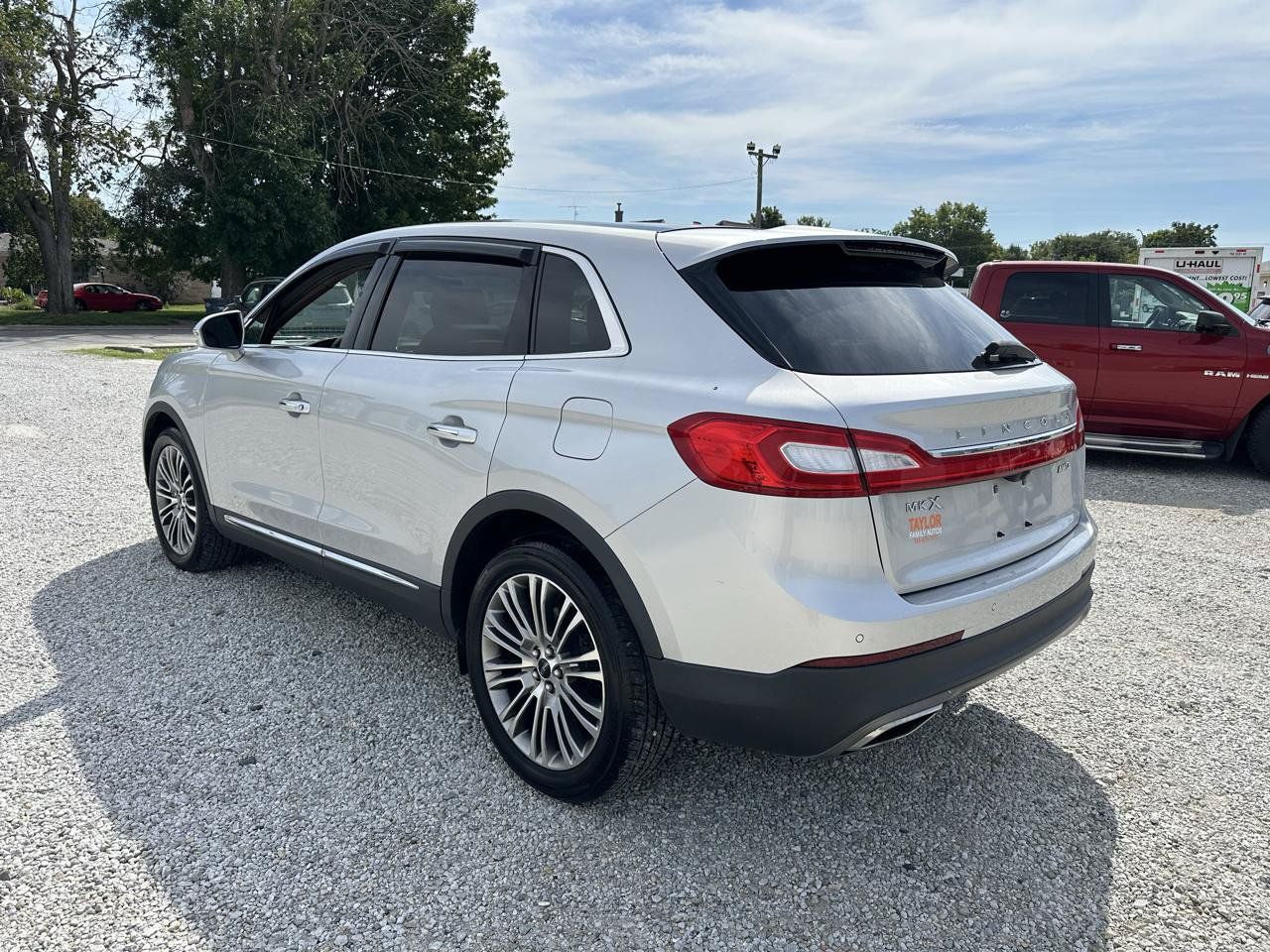 Used 2016 Lincoln MKX Reserve w/ Climate Package AWD/4WD image 6