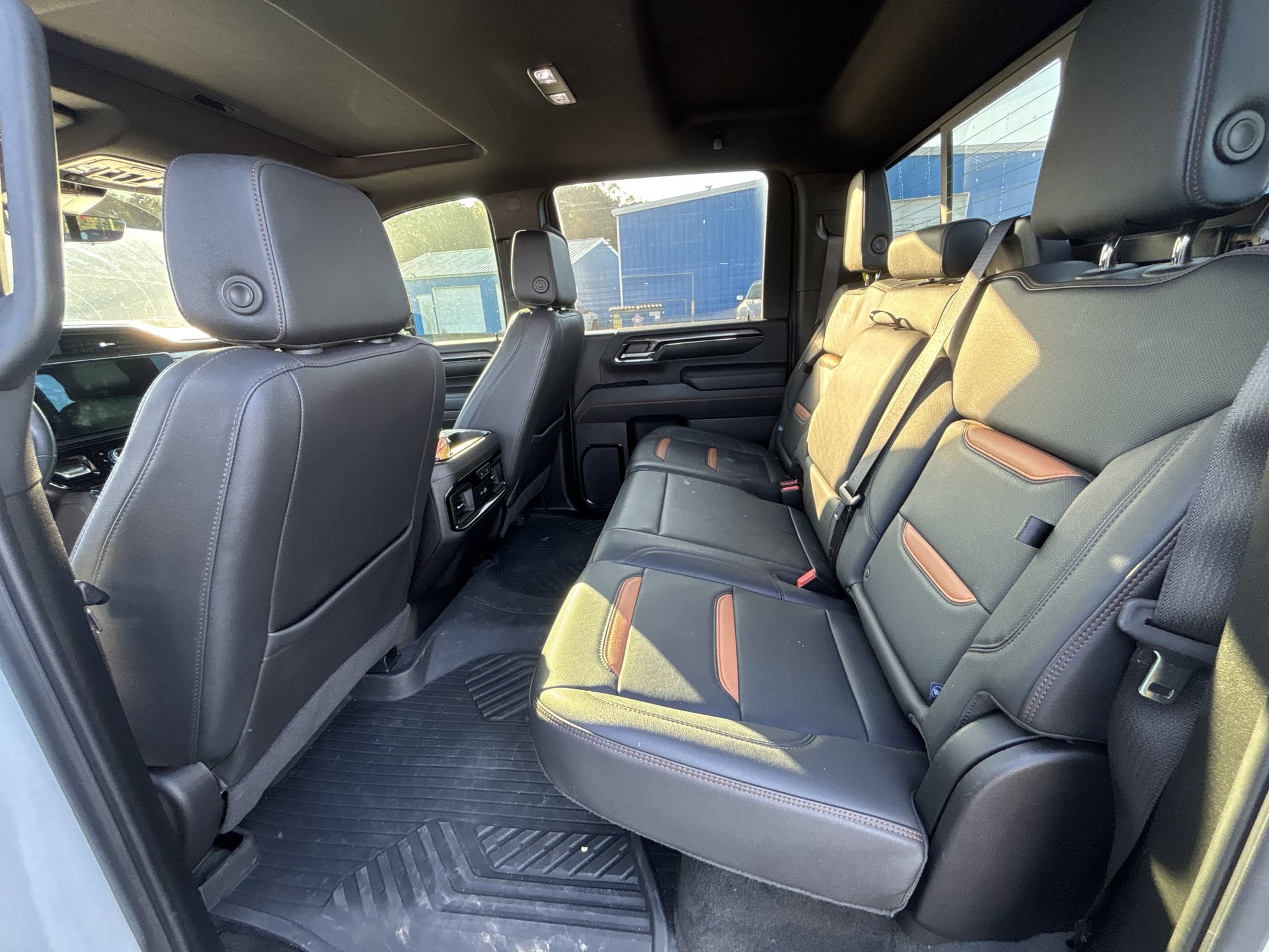 Used 2024 GMC Sierra 2500 AT4 w/ AT4 Premium Plus Package AWD/4WD image 5