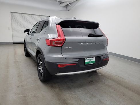 Used 2024 Volvo XC40 B5 Core image 6
