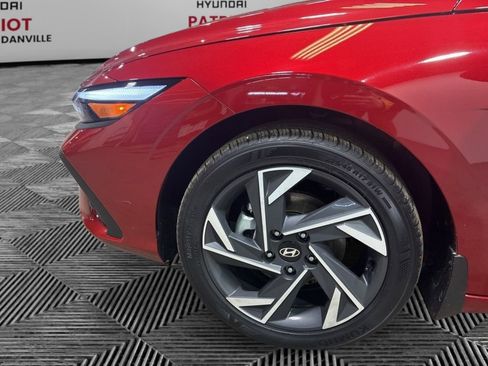 New 2025 Hyundai Elantra Sport image 7