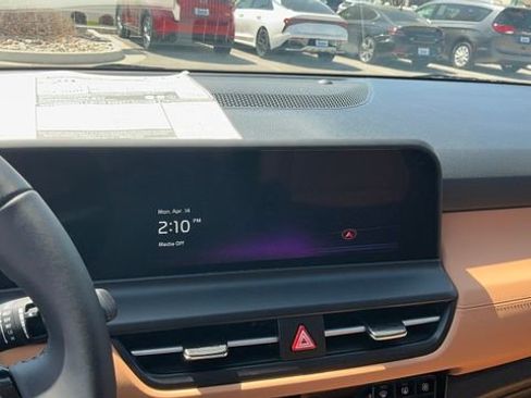 Certified 2025 Kia Seltos EX w/ EX Sunroof Package AWD/4WD image 32