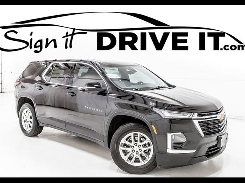 Used 2023 Chevrolet Traverse LS w/ Safety Package FWD image 1