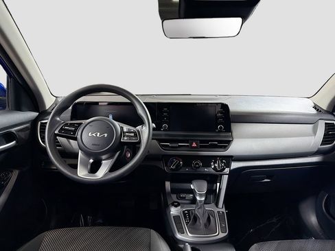 Used 2024 Kia Seltos LX AWD/4WD image 21