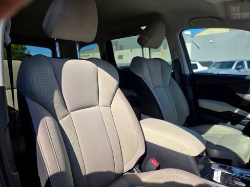 Used 2021 Subaru Ascent Premium w/ Convenience Package AWD/4WD image 31