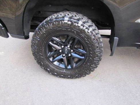 Used 2021 Chevrolet Silverado 1500 LT Trail Boss w/ LT Trail Boss Premium Package image 25