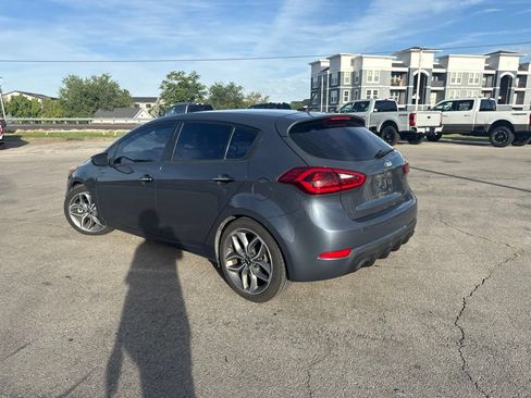 Used 2016 Kia Forte SX FWD image 10