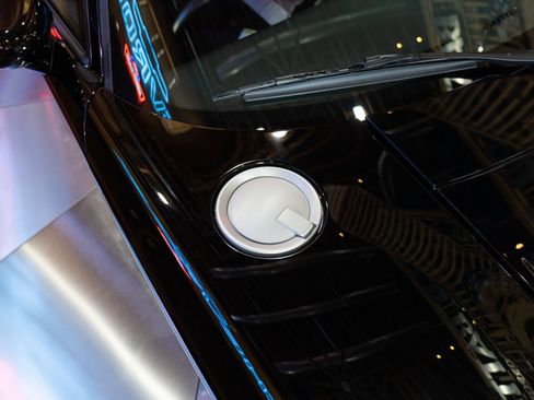 Used 2006 Ford GT RWD image 38