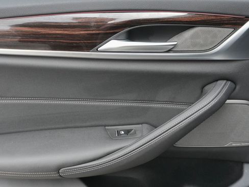 Certified 2023 BMW 540i w/ Executive Package image 31