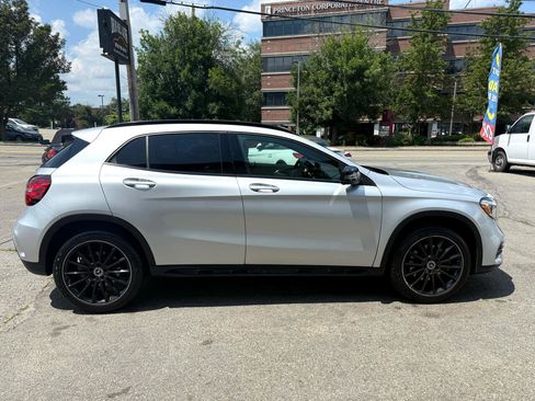 Used 2019 Mercedes-Benz GLA 250 4MATIC image 6
