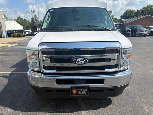 New 2027 Ford E-350 and Econoline 350 Super Duty w/ Power Equipment Group RWD image 8