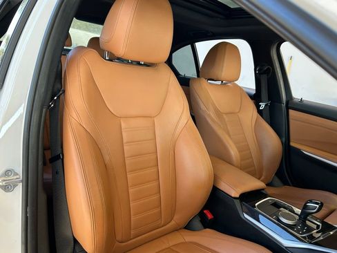 Used 2019 BMW 330i Sedan w/ Driving Assistance Package image 31